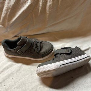 Dream seek kids sneakers